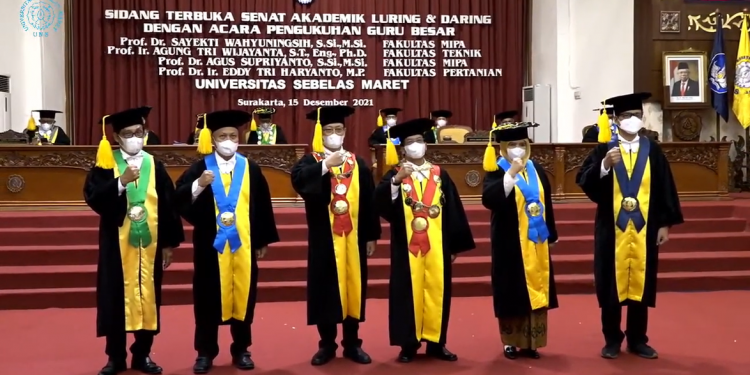 Empat Guru Besar UNS Resmi Dikukuhkan