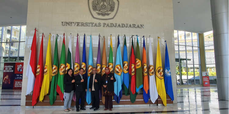 Kunjungan Kerja Panitia Kerja Penghargaan Purnabakti Profesor Universitas Sebelas Maret